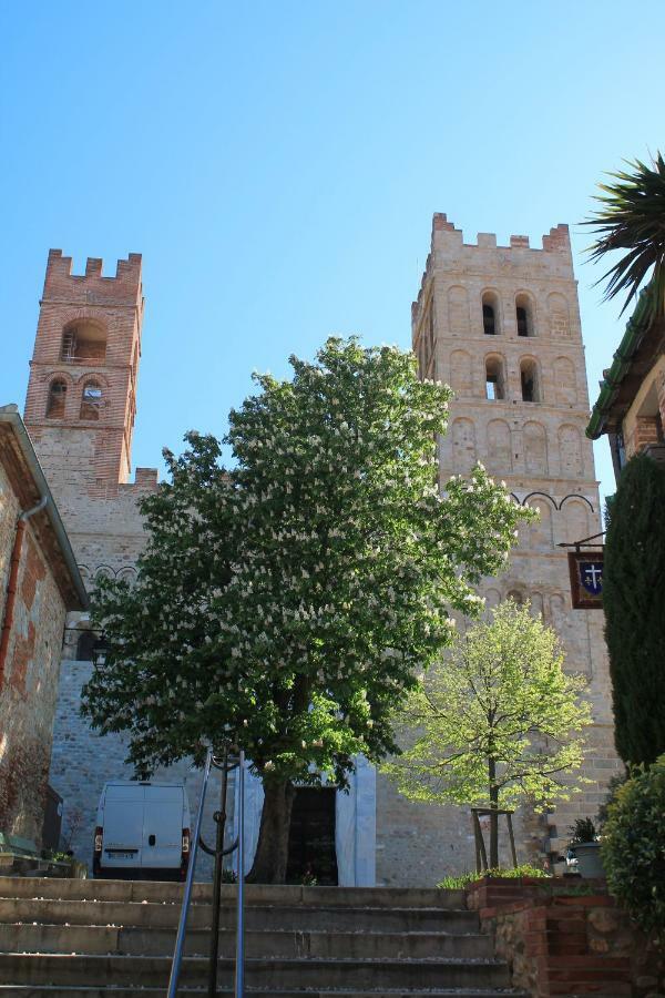 Maison Au Pied De La Cathedrale Elne Exteriér fotografie