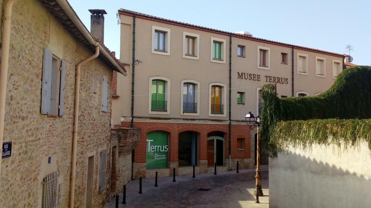 Maison Au Pied De La Cathedrale Elne Exteriér fotografie