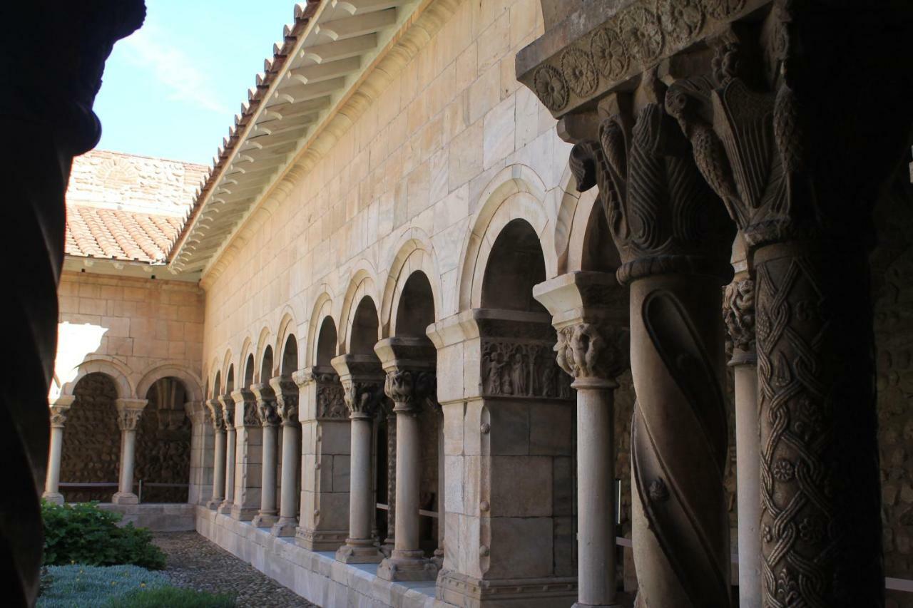 Maison Au Pied De La Cathedrale Elne Exteriér fotografie