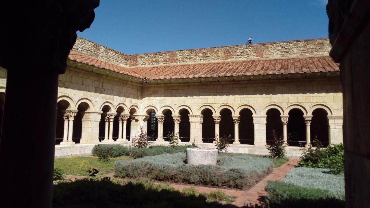 Maison Au Pied De La Cathedrale Elne Exteriér fotografie